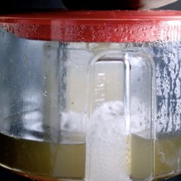Odpieniacz białek Red Sea Reefer Skimmer RSK-900 – kubek na odpieniny z czyścikiem szyjki